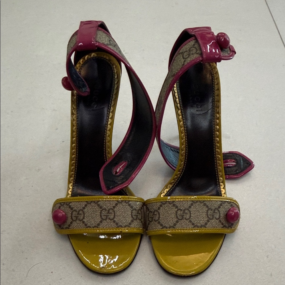 Gucci Women's Yellow and Pink Patterned Heels